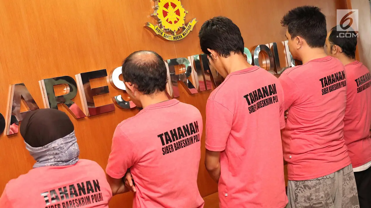 Enam Anggota Muslim Cyber Army Ditangkap Polisi