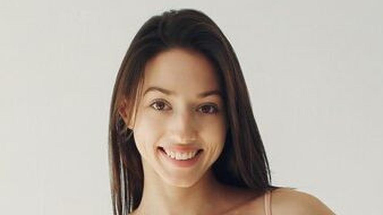 8. Minimiser Bra: Terlihat Lebih Kecil
