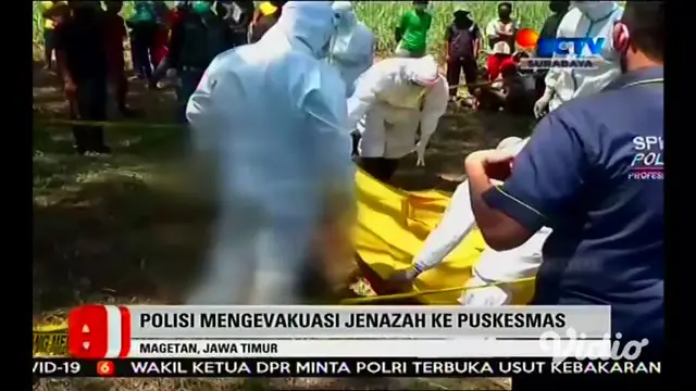 Seorang pria paruh baya di Kabupaten Magetan, Jawa Timur, ditemukan meninggal di pinggir jalan. Kapolres Magetan AKBP Festo Ari Permana mengatakan, pria itu diduga terjatuh setelah memarkir motornya di pinggir jalan. Petugas mengevakuasinya menggunak...