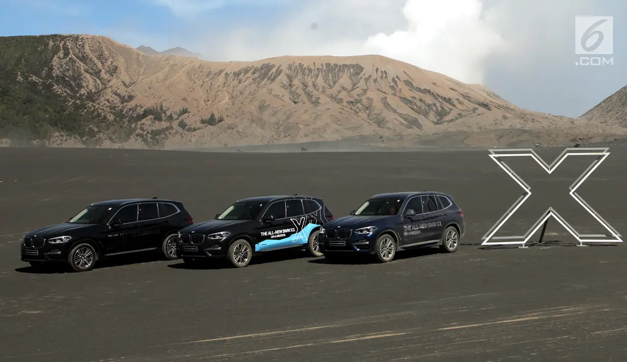 Tampilan BMW All New X3 saat berlangsungnya BMW Media Driving Experience 2018 di Taman Nasional Bromo Tengger Semeru, Pasuruan, Jawa Timur, Rabu (9/5). Selain jurnalis, acara ini juga diikuti oleh pemerhati lingkungan. (Liputan6.com/Pool/BMW)