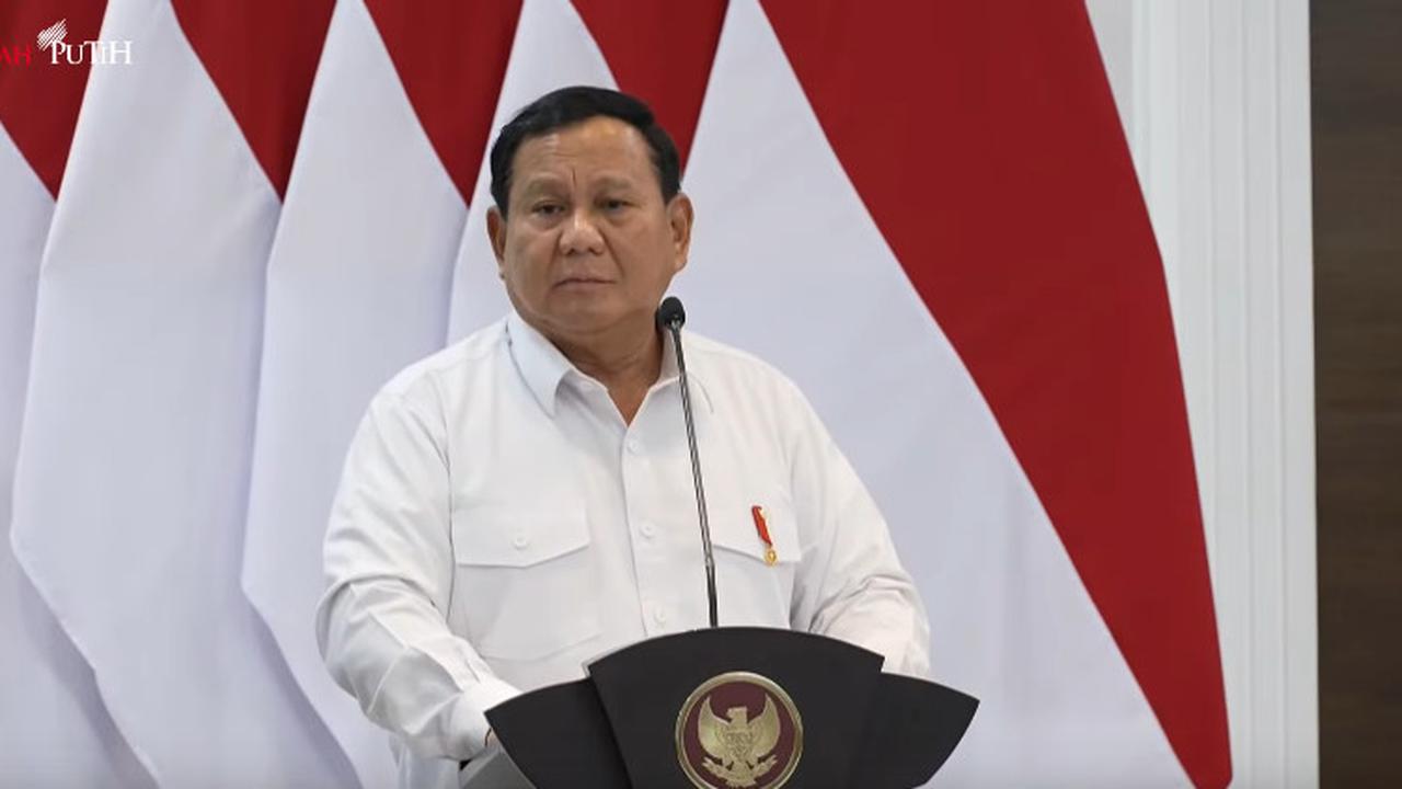 Canda Hangat Prabowo Halus Minta Wartawan Keluar, Singgung Perbedaan Zaman Jokowi depan Gibran di Istana