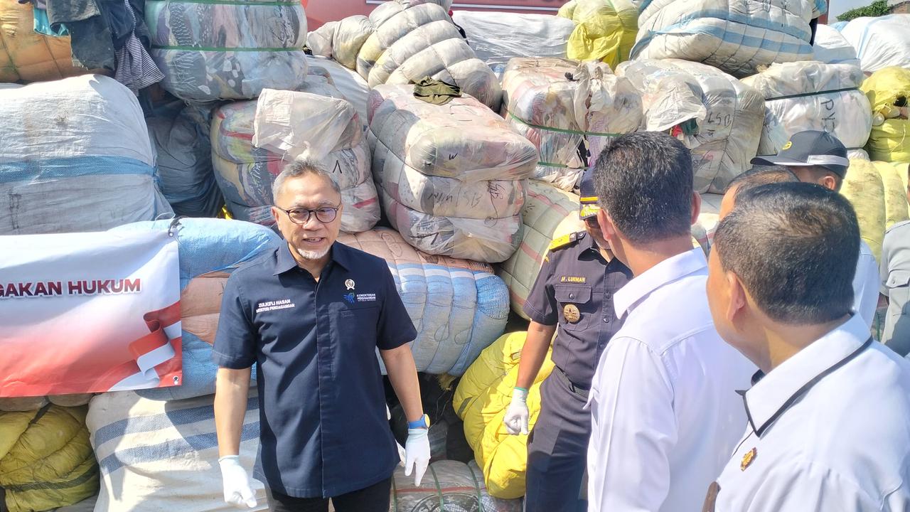 Ribuan Balpres dan Barang Elektronik Impor Ilegal Senilai Rp46 Miliar Dimusnahkan di Cikarang Bekasi