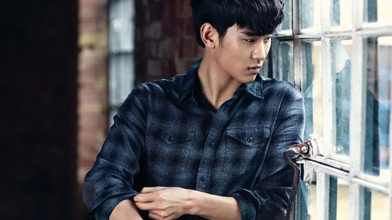Keamanan Terancam, Kim Soo Hyun Tunda Bertemu Penggemar
