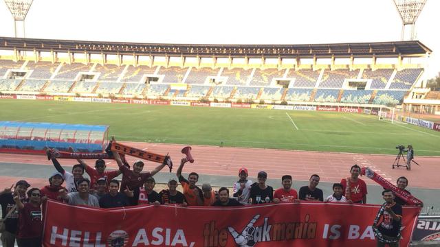 The Jakmania di Myanmar.