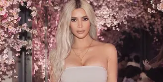 Seperti yang sudah diketahui, Kardashian-Jenner adalah   keluarga yang besar. Tak mengherankan jika anak-anak Kris Jenner ingin miliki banyak anak. (instagram/kimkardashian)