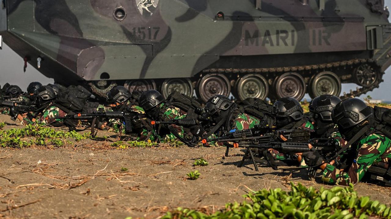 Latihan militer gabungan Super Garuda Shield (SGS) 2023 sudah dimulai di Situbondo, Jawa Timur. <br><br>Latihan perang gabungan ini berlangsung selama 14 hari terhitung dari tanggal 31 Agustus hingga 13 September 2023.