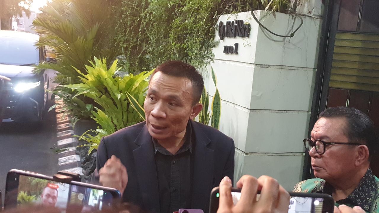 Temui Jokowi di Solo, Rismon Sianipar Minta Maaf soal Ijazah