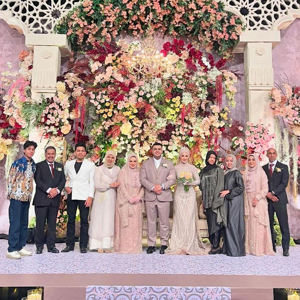 10 Potret Tamu yang Datang ke Pernikahan Yislam Kakak Fadil Jaidi, Dari Kalangan Selebriti hingga Politisi