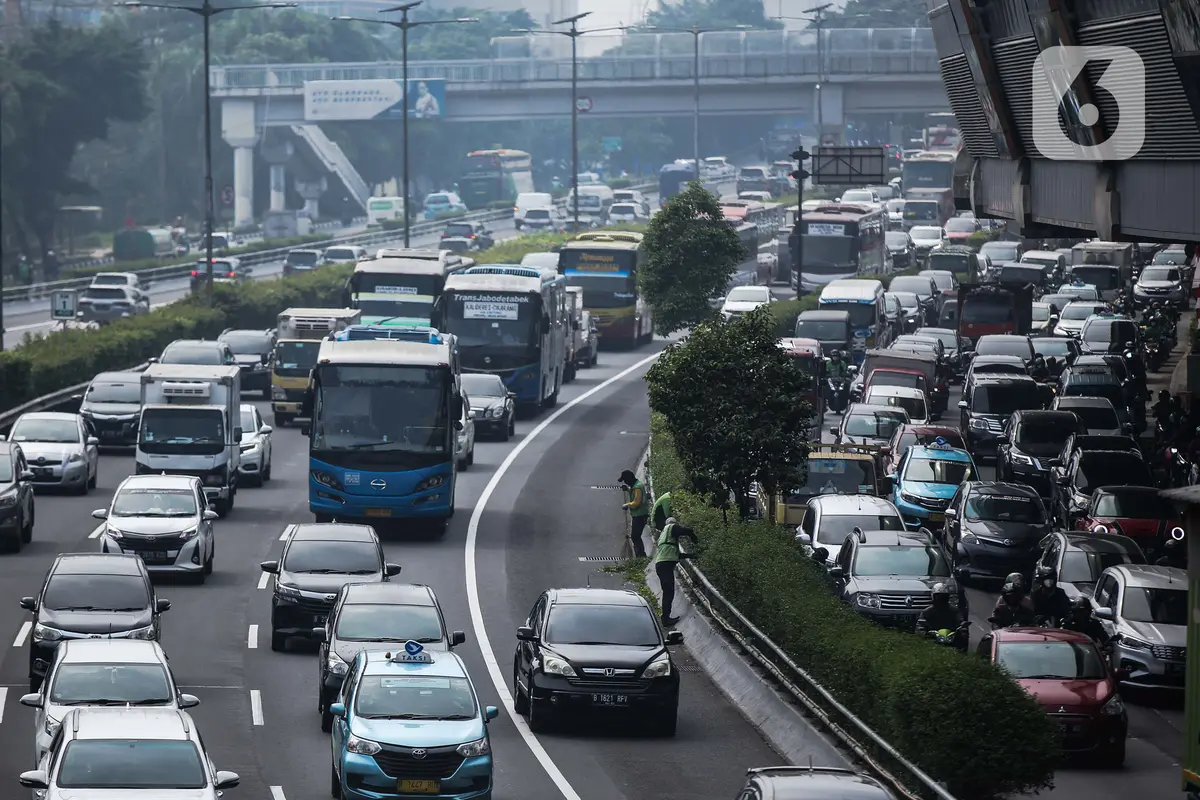 Tekan Kemacetan, Pengaturan Jam Kerja di Jakarta Akan Diuji Coba