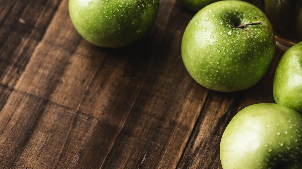 Cuci Muka Pakai Buah Apel Bisa Atasi Kulit Kusam, Mau Coba?