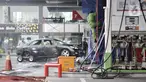 Petugas melakukan olah TKP usai kebakaran di SPBU Jalan MT Haryono, Jakarta, Senin (2/12/2019). Kebakaran terjadi setelah sebuah mobil menabrak mesin pengisian BBM pada 1 Desember 2019 sekitar pukul 23.30 WIB. (merdeka.com/Iqbal Nugroho)