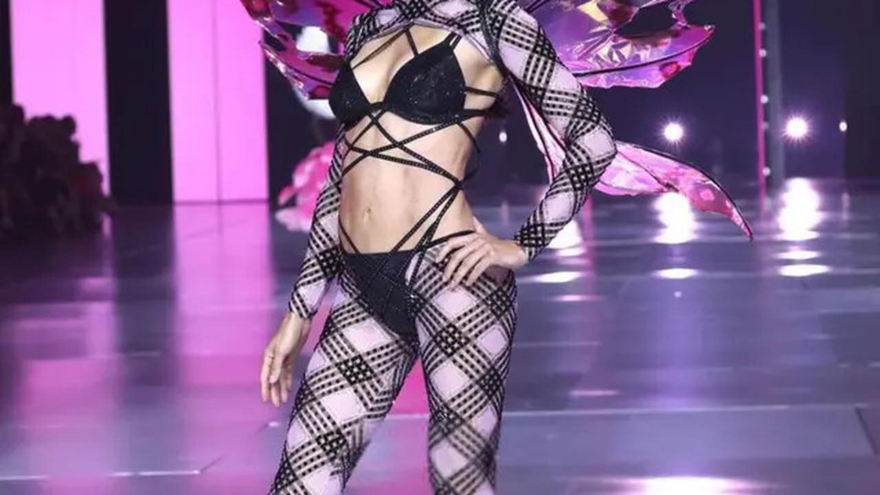 8 Adu Gaya Para 'Angels' dengan Sayap Megah di Victoria's Secret 2024 Fashion Show, Gigi-Bella Hadid hingga Barbara Palvin