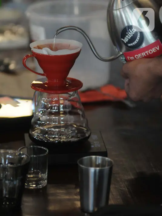 Lomba mengusung tema "Let's Grow Together Manual Brew" 2024. (merdeka.com/Imam Buhori)
