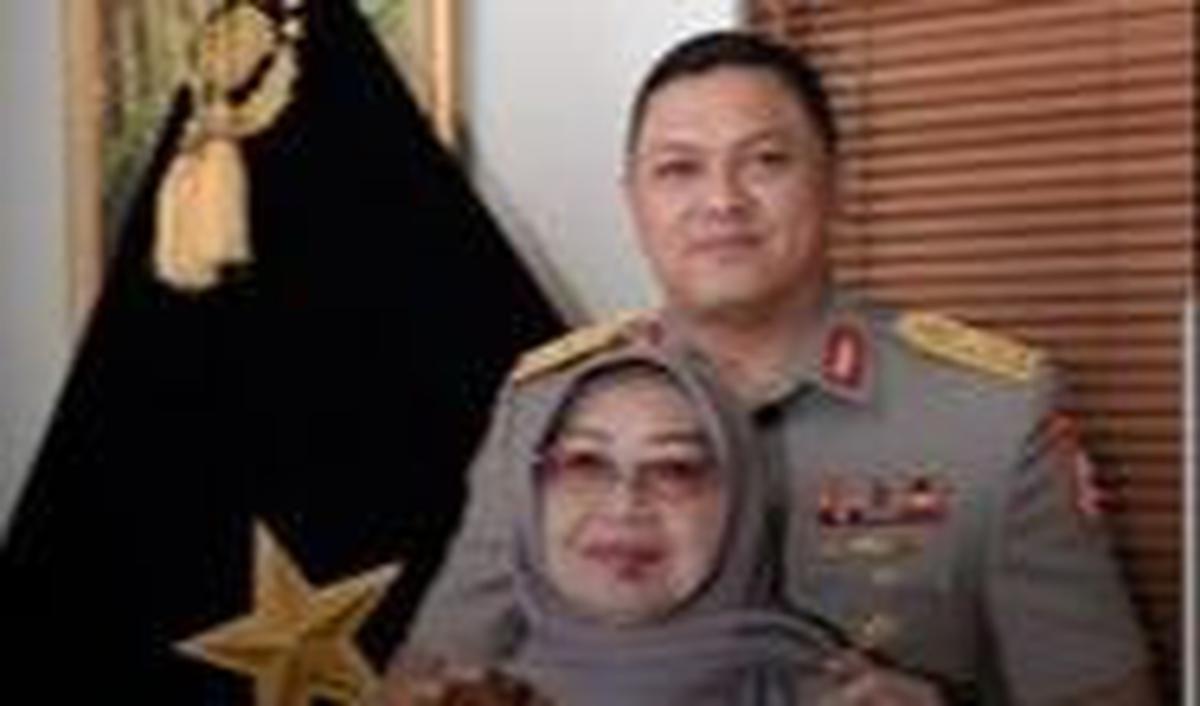 Namun ternyata di balik kesuksesan Hengki Haryadi, ada dua sosok wanita hebat di belakangnya.