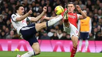 Lebih Memalukan Mana: Spurs Degradasi atau Arsenal tanpa Trofi?