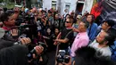 Tony Q Rastafara memberikan keterangan pers usai konser 'MUSIK INDONESIA ASYIK TANPA INTRIK' dengan tema "AKULAH SEJARAH", Jakarta, Selasa (10/3/2015). (Liputan6.com/Faisal R Syam)