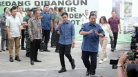Usai tiba, Prabowo dan Gibran langsung berganti baju dengan setelan khusus tes medical check up (MCU). (Liputan6.com/Faizal Fanani)