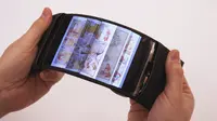 Para Peneliti Berhasil Kembangkan Smartphone Berlayar Lengkung