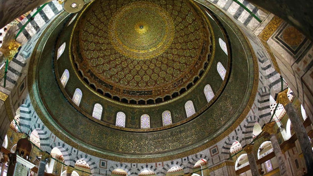 FOTO: Begini Indahnya Arsitketur di Balik Kemegahan Kubah Shakhrah, Dipenuhi Mozaik Menakjubkan!