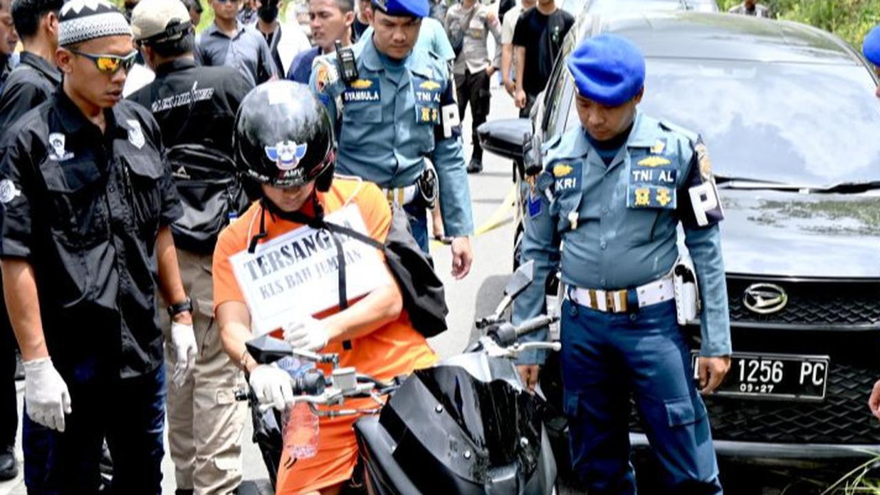 Penampakan Prajurit TNI AL Pembunuh Jurnalis Kalsel saat Reka Ulang, Tenang Habisi Korban
