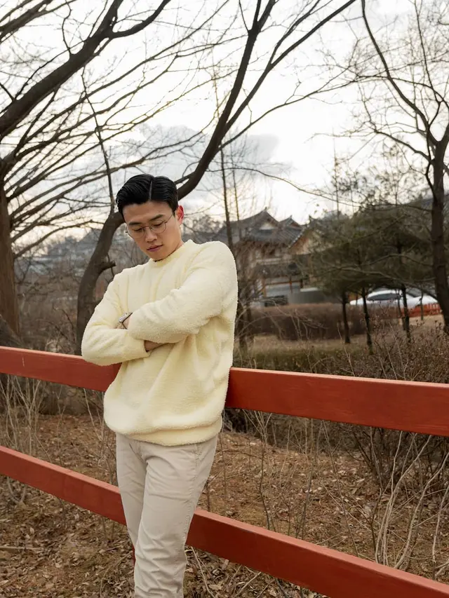 7 Pesona Jang Hansol, YouTuber Korea Roemit yang Dikenal Medok
