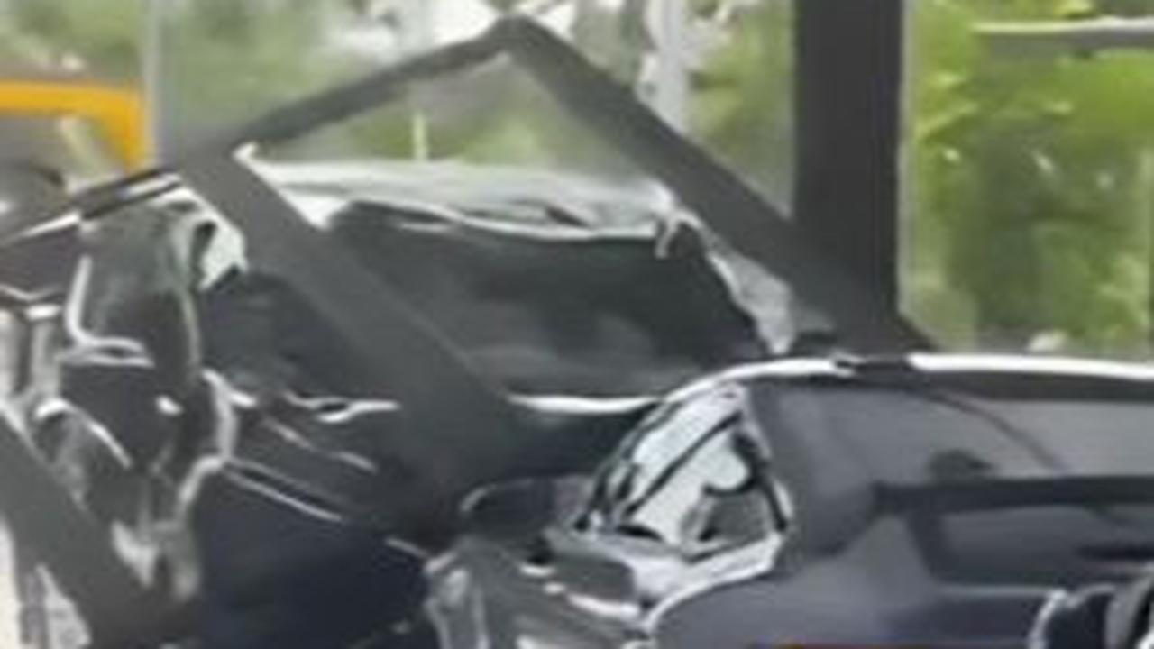 Kronologi Pengemudi Xpander Mabuk Tabrak Mobil Porsche GT di Showroom Mewah Kawasan PIK 2