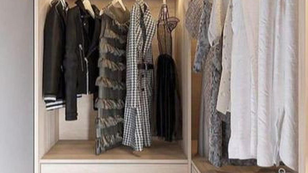 Walk in Closet Sederhana Model L