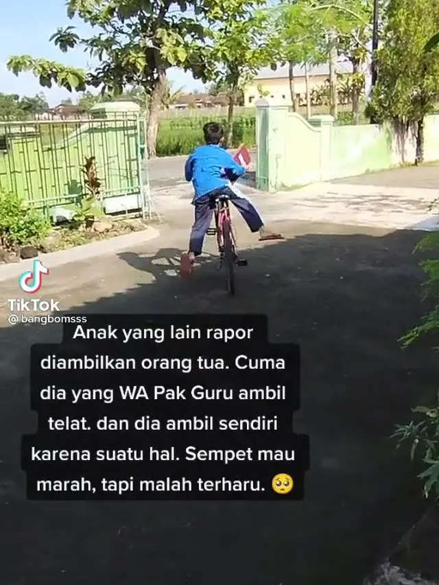 Siswa Ambil Rapor Sendiri