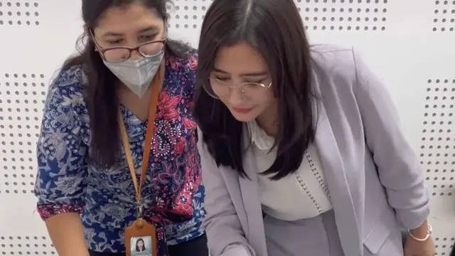 Prilly Latuconsina jadi dosen UGM di Yogyakarta