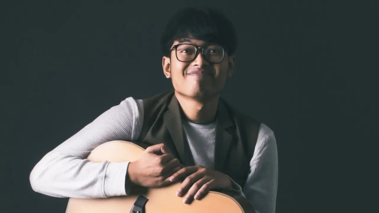 Sukses dengan album perdana pada ‎2015, penyanyi Fabian Winandi kini bersiap meluncurkan album keduanya.