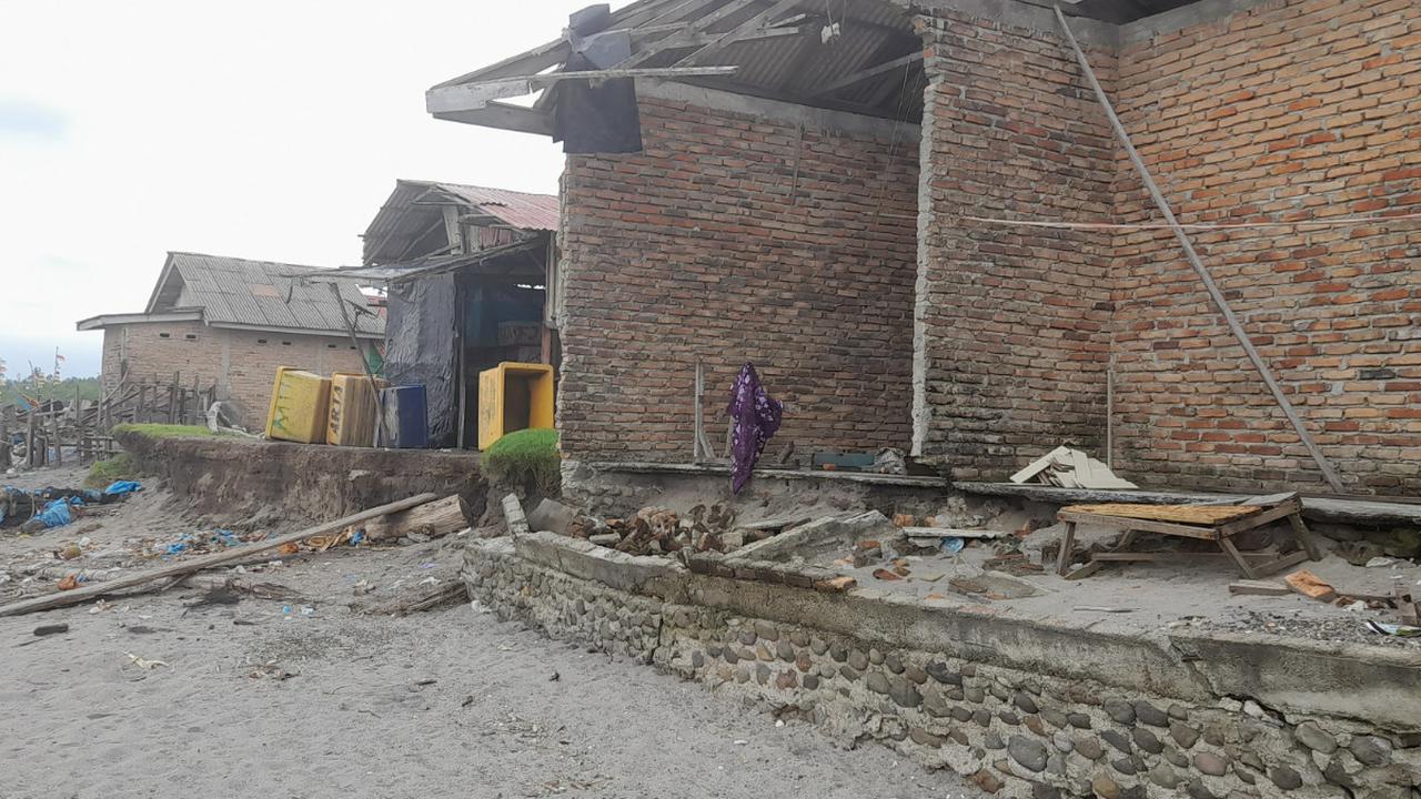 Ini adalah ancaman nyata dari perubahan iklim yang dirasakan langsung oleh masyarakat. <br>