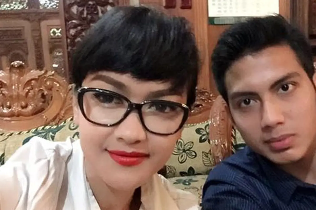 Julia Perez dan Mumu