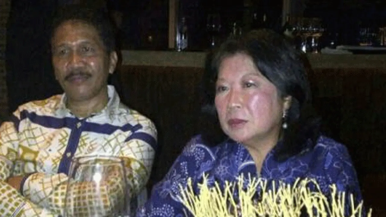 Firman Bintang-Mari Elka Pangestu