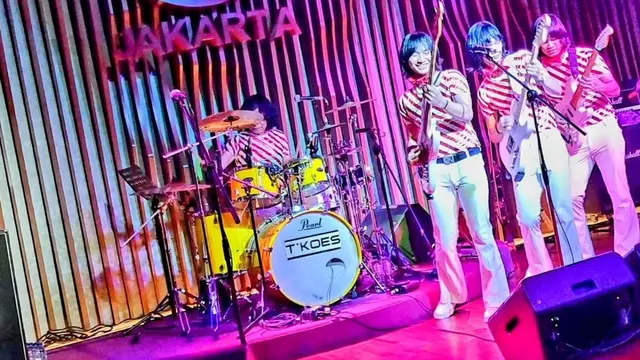Dilarang Bawakan Lagu Koes Plus, 7 Potret T Koes Band yang Tuai Sorotan
