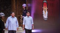 Pasangan Capres-Cawapres nomor urut 2 Prabowo Subianto dan Gibran Rakabuming Raka menghadiri debat Pilpres 2024 di Kantor KPU, Jakarta Pusat, Selasa (12/12/2023) malam. (Liputan6.com/Faizal Fanani)