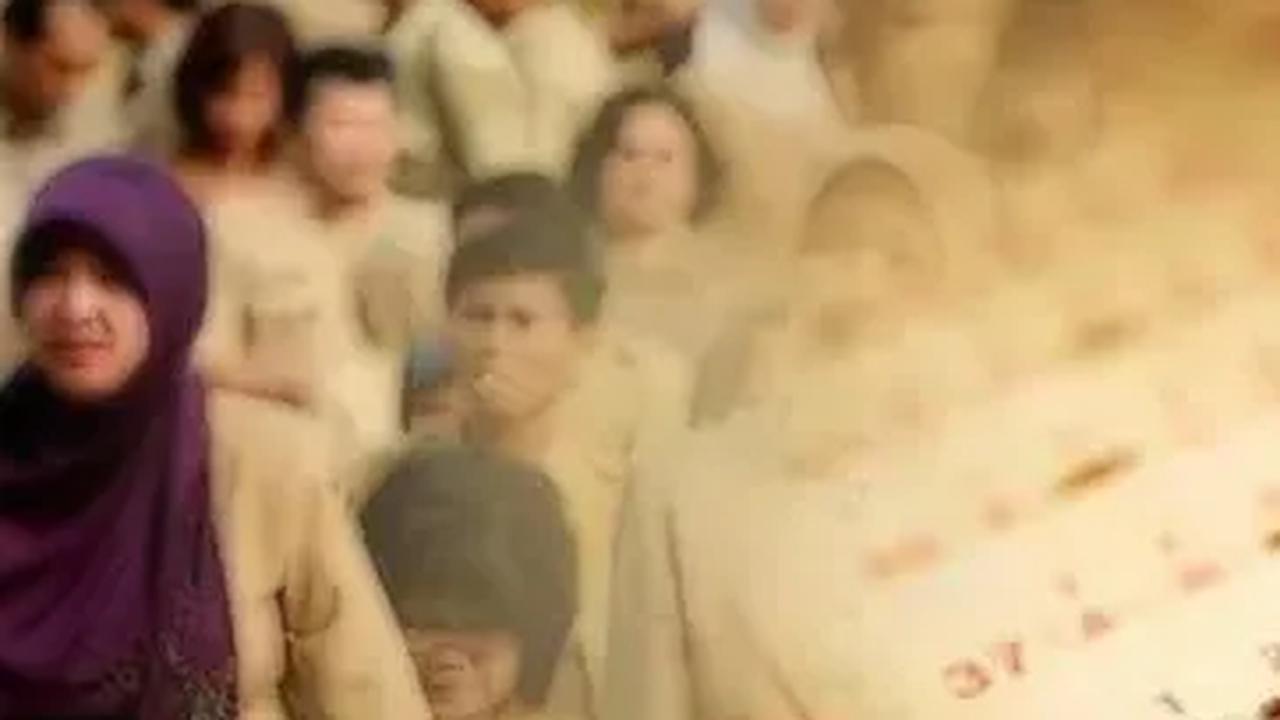 "Gaji ASN/PNS tinggi sekali naiknya. Bahkan, melebihi pertumbuhan ekonomi, nah ini kan menjadi ketimpangan," kata Bhima.&nbsp;