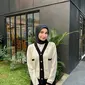 Rekaman CCTV yang memperlihatkan Cut Intan Nabila diduga di-KDRT suami viral di medsos. Luna Maya hingga Shandy Aulia mengecam aksi biadab ini. (Foto: Dok. Instagram @cut.intannabila)