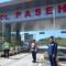 Sejumlah petugas Satlantas Polres Sumedang mulai bersiaga di Gerbang Keluar Paseh Tol Cisumdawu, Sumedang. (Antara)