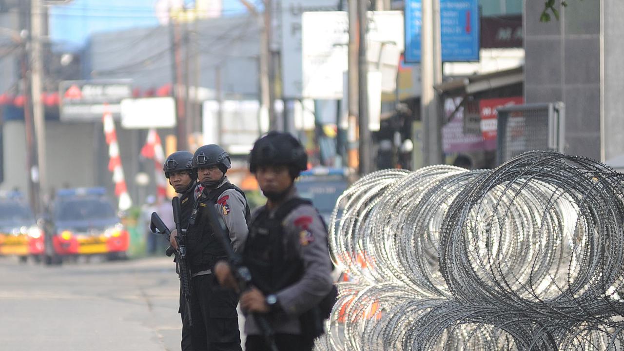 Mako Brimob Dijaga Ketat, Lalu Lintas Ditutup