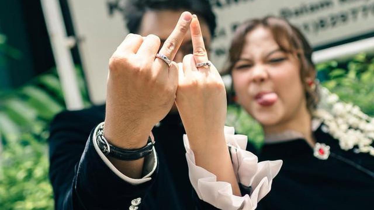 12 Artis yang Menikah di KUA, Terbaru Reza SMASH