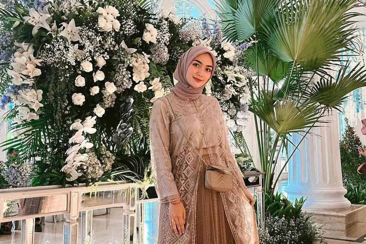 7 Inspirasi Baju Kondangan Hijab Simple ala Artis, Citra Kirana hingga Lesti Kejora