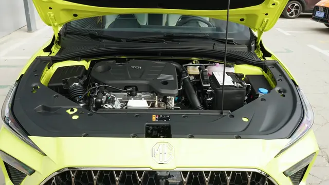 Dasbor MG 5 Scorpio