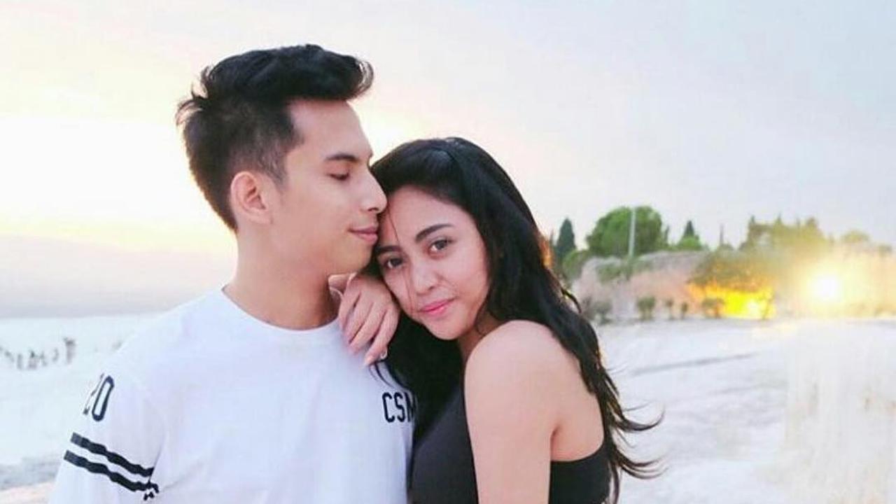 [Bintang] Kompak Banget! OOTD Rachel Vennya - Niko Bikin Cewek Baper