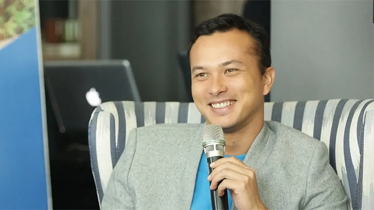 [Fimela] Nicholas Saputra