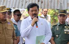 Bukan Dipayungi, Mantan Panglima TNI ini Justru Payungi Anak Buah, Netizen 'Mimpi Apa Bang Dipayungi Jenderal