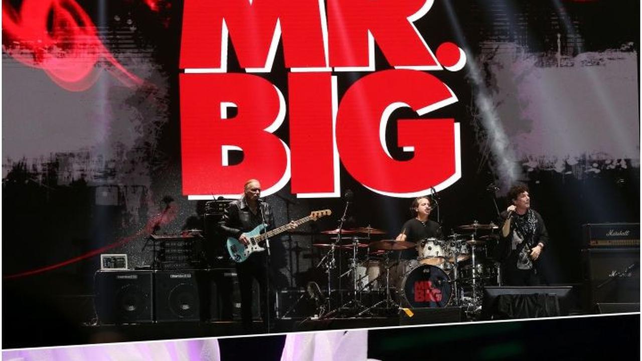FOTO: Kemeriahan The 90's Festival 2023, Penampilan 911, Mr.Big hingga Titi DJ Menghipnotis Penonton