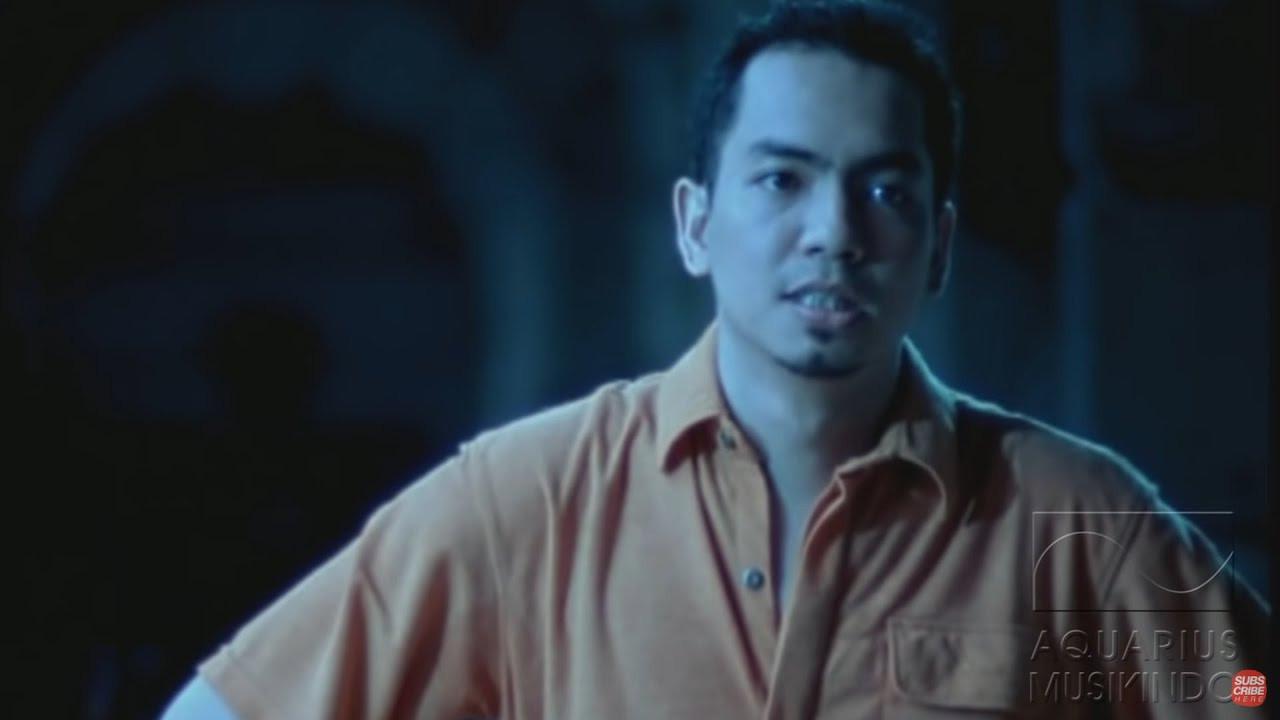 10 Lagu Paling Romantis Ciptaan Ahmad Dhani, Mana yang Jadi Favorit Kalian?
