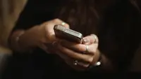 A Chinese Woman Uses a 'Unique Method' to Trick Pickpockets While on Vacation