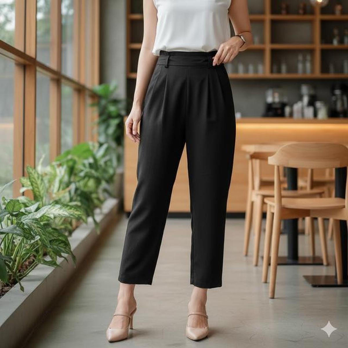 7 Model Celana 3/8 untuk Wanita yang Stylish, Nyaman dan Cocok untuk Berbagai Aktivitas