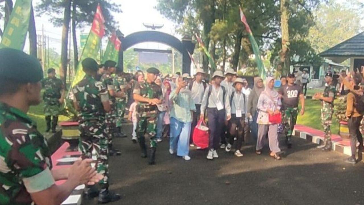 Cak Imin Gagal Paham Ide Dedi Mulyadi Kirim Anak Nakal ke Barak Militer: Tak Perlu Sampai Segitu!